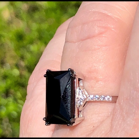 🤩Elegant Black & White 925 Sterling Ring-see option - Picture 3 of 5